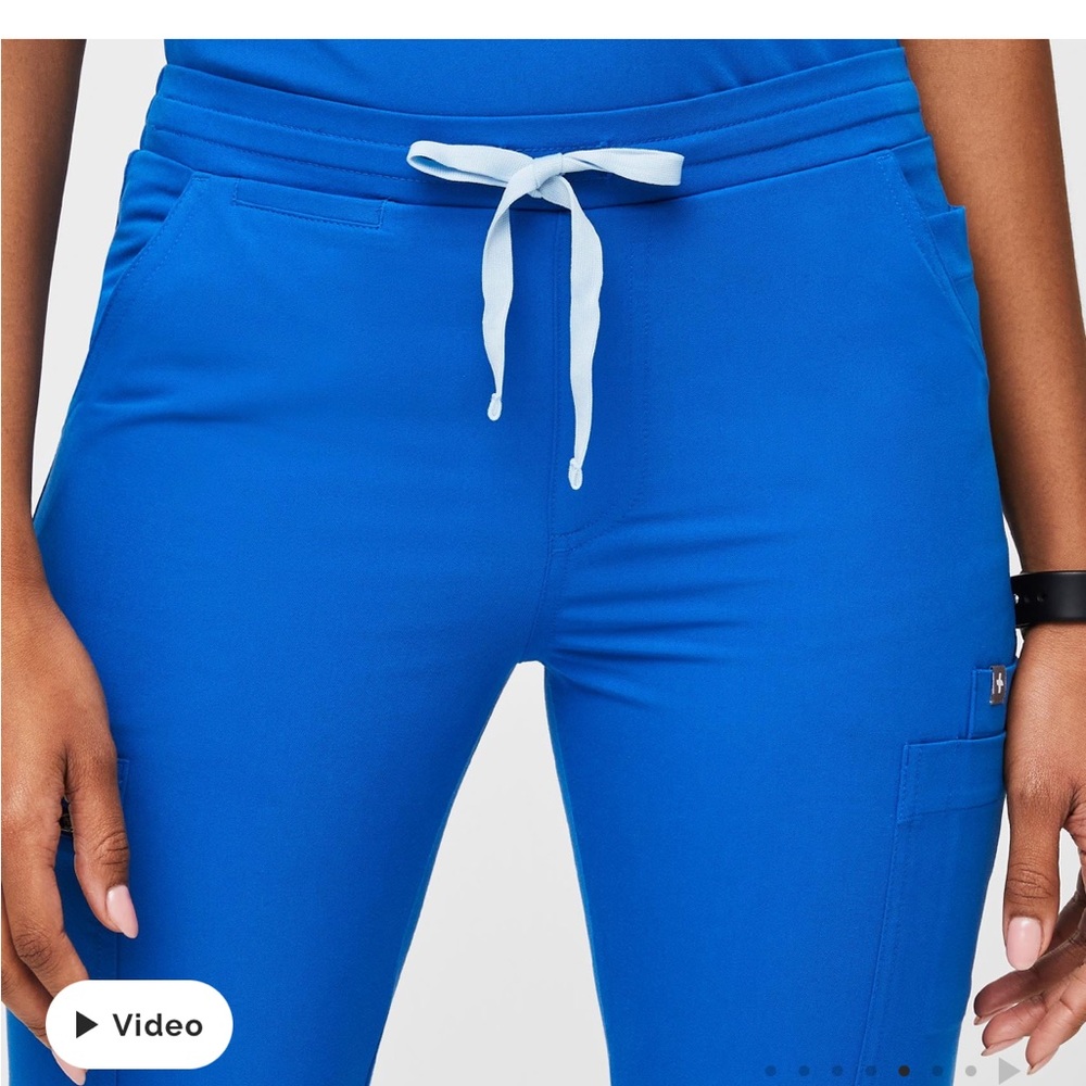 Figs Scrubs- Yola Skinny Scrub Pant in Navy